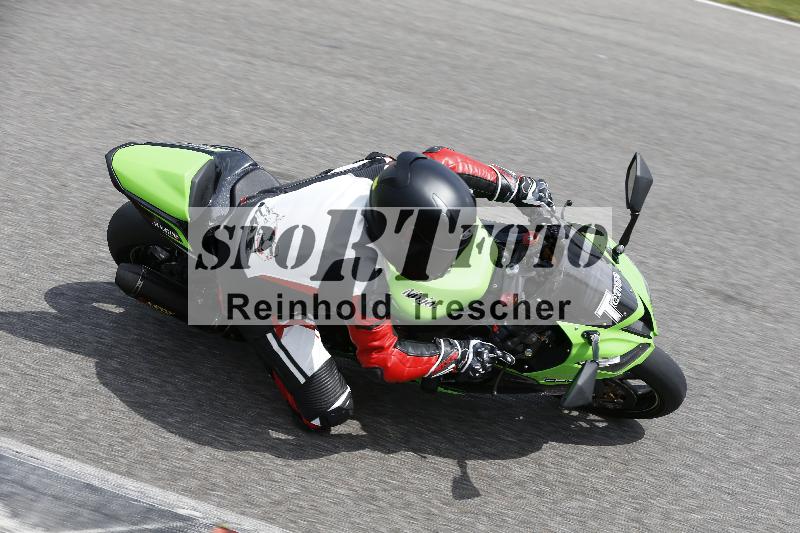 /Archiv-2024/29 12.06.2024 MOTO.CH Track Day ADR/Gruppe rot/Team